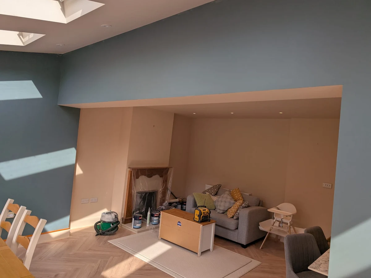 Feature Wall Painting in Maidenhead by Maidenhead Painters